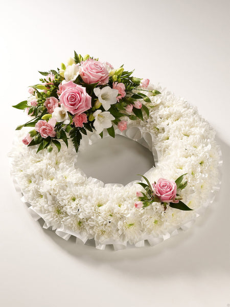 Classic White Wreath