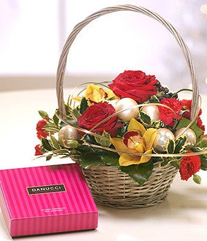 Olde Christmas Basket Chocy Gift Set